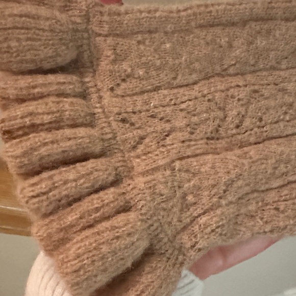 Doen Ruffled Brown Sweater - Picture 3 of 5